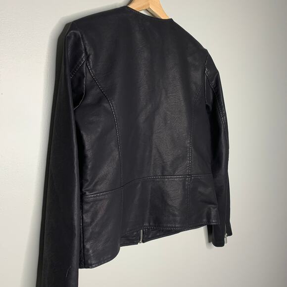 Baccini Black Vegan Leather Moto Jacket • Petite Medium • Edgy Zip Detail NWT - Picture 9 of 10